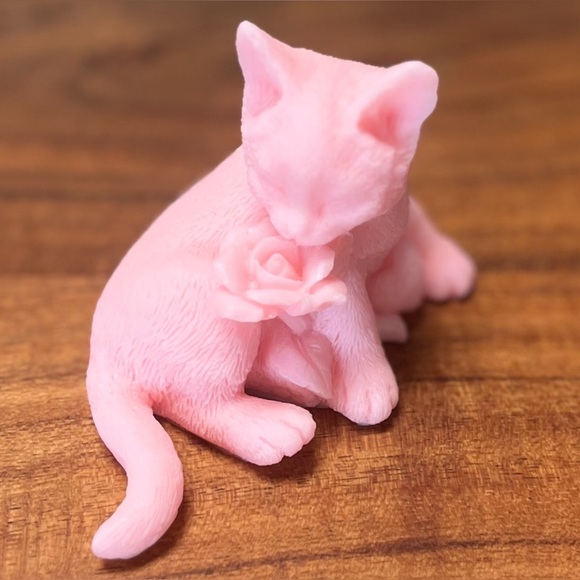 Cat Kitten Kitty Soap - Fragrant Decorative Soap  Handmade Handcrafted - Picture 10 of 14